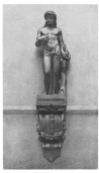 Статуя апполона на дворовом фасаде. Фото 1949-1951 гг. Источник: https://pastvu.com